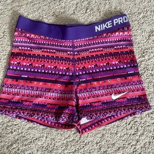Women’s NIKE PRO shorts